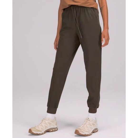 Lululemon Stretch High Rise Joggers size 4 Army Green Athletic - Picture 1 of 8
